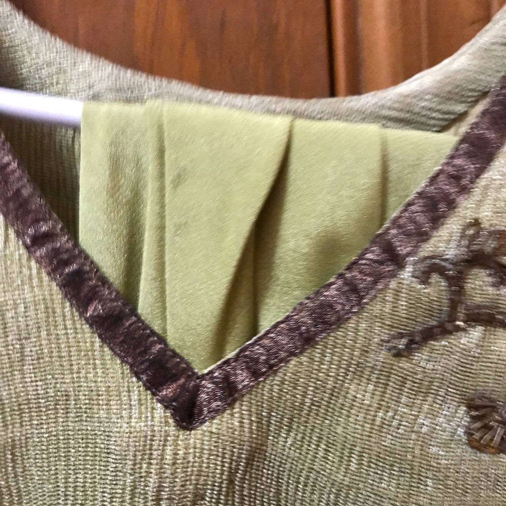 Suit - Picture 3 of 6